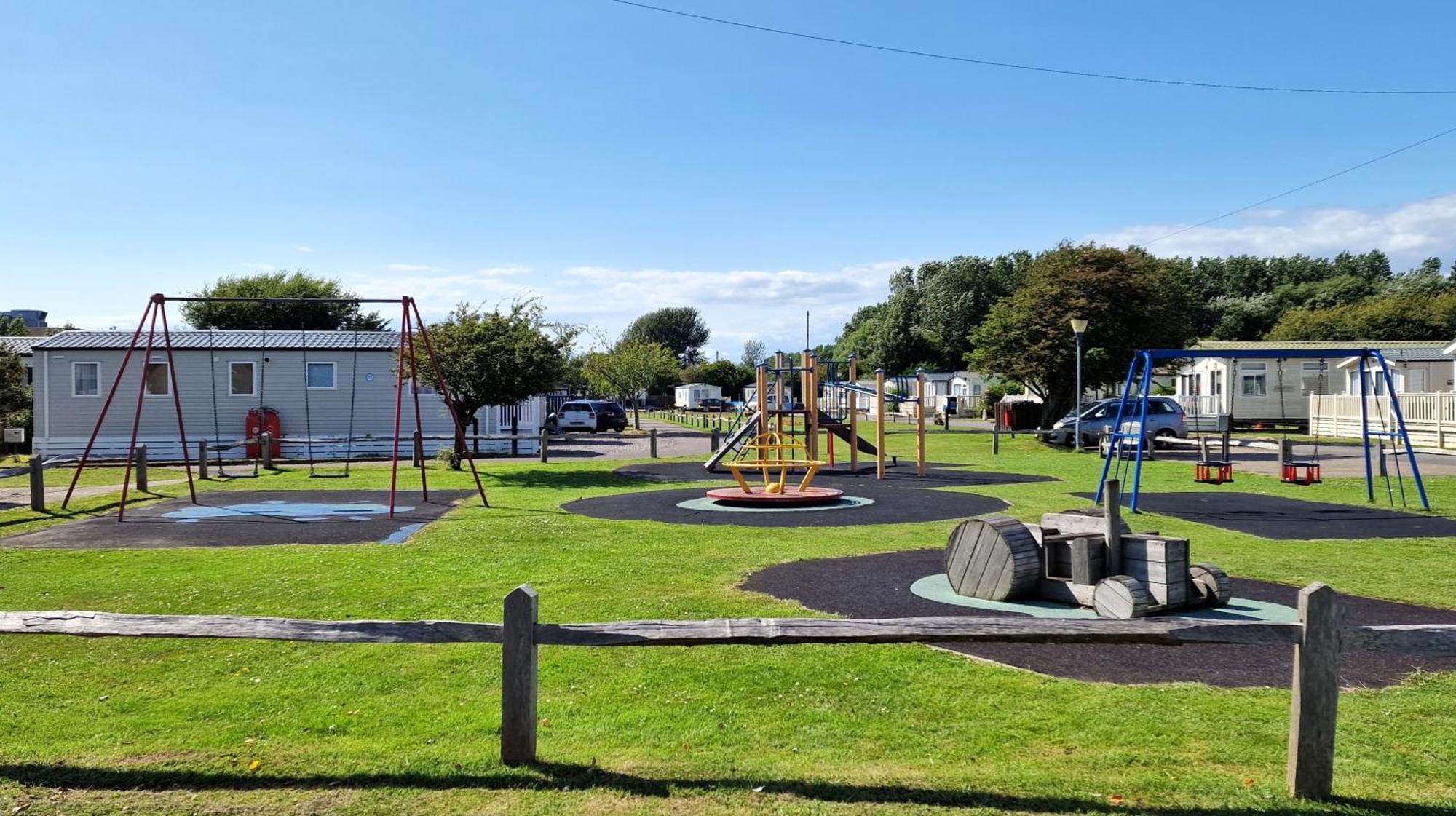 Amor, West Sands Holiday Park, Selsey Dış mekan fotoğraf